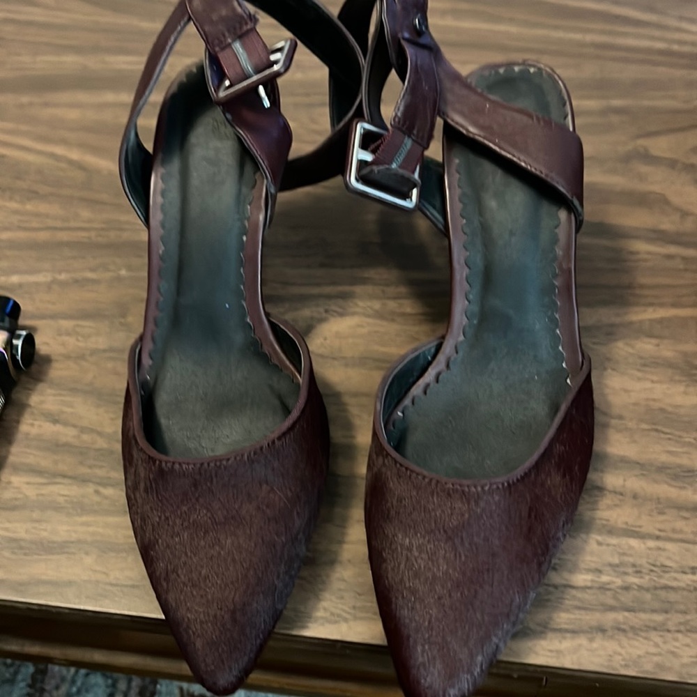 Pointy toe heels